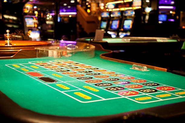 Live dealer Pragmatic Play table with multiple players and real-time chat